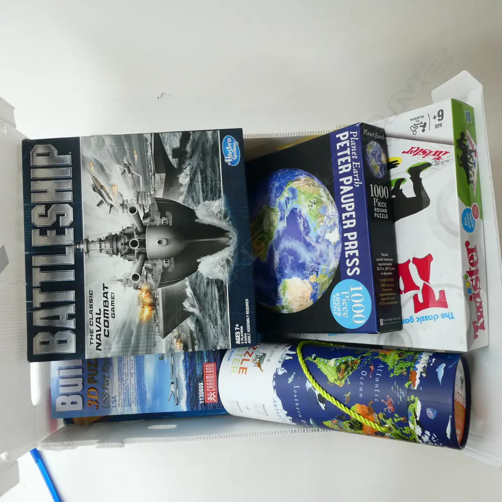 7 BOARD GAMES, JIGSAW PUZZLES & GAMES - TWISTER, BATTLESHIP, JUNIOR SCRABBLE ETC Image 1++