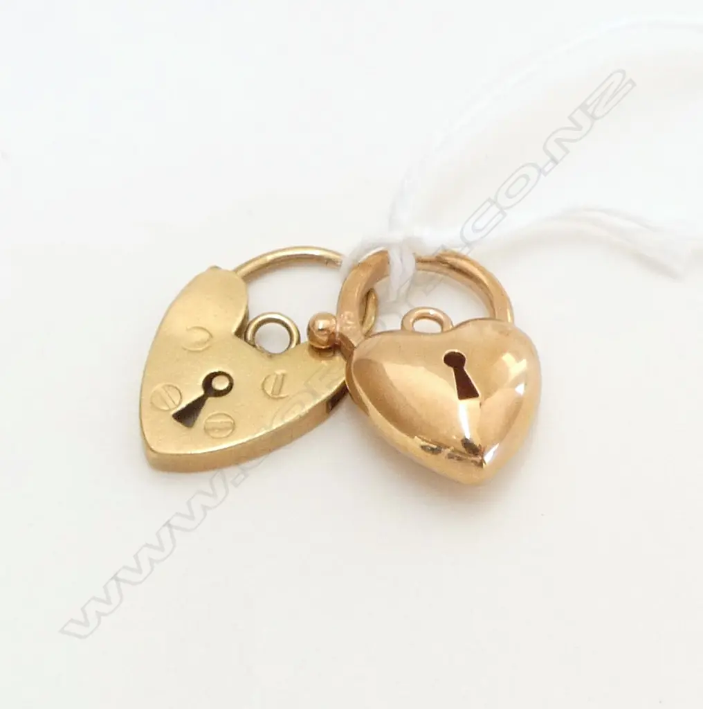 TWO 9CT GOLD HEART CLASPS 6.54gms Image 1++