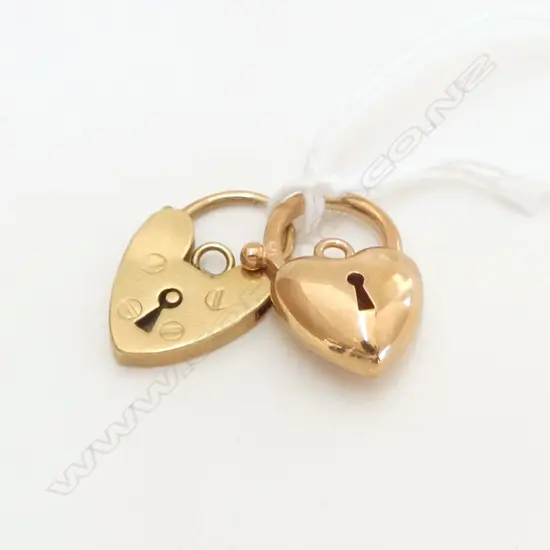 TWO 9CT GOLD HEART CLASPS 6.54gms