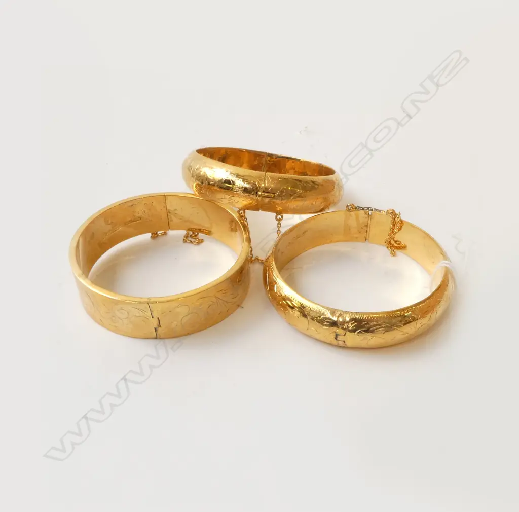 THREE GOLD PLATED HINGED BANGLES THAILAND Image 1++