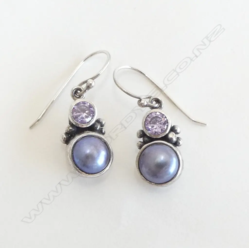 PAIR OF SILVER/PEARL/AMETHYST EARRINGS Image 1++
