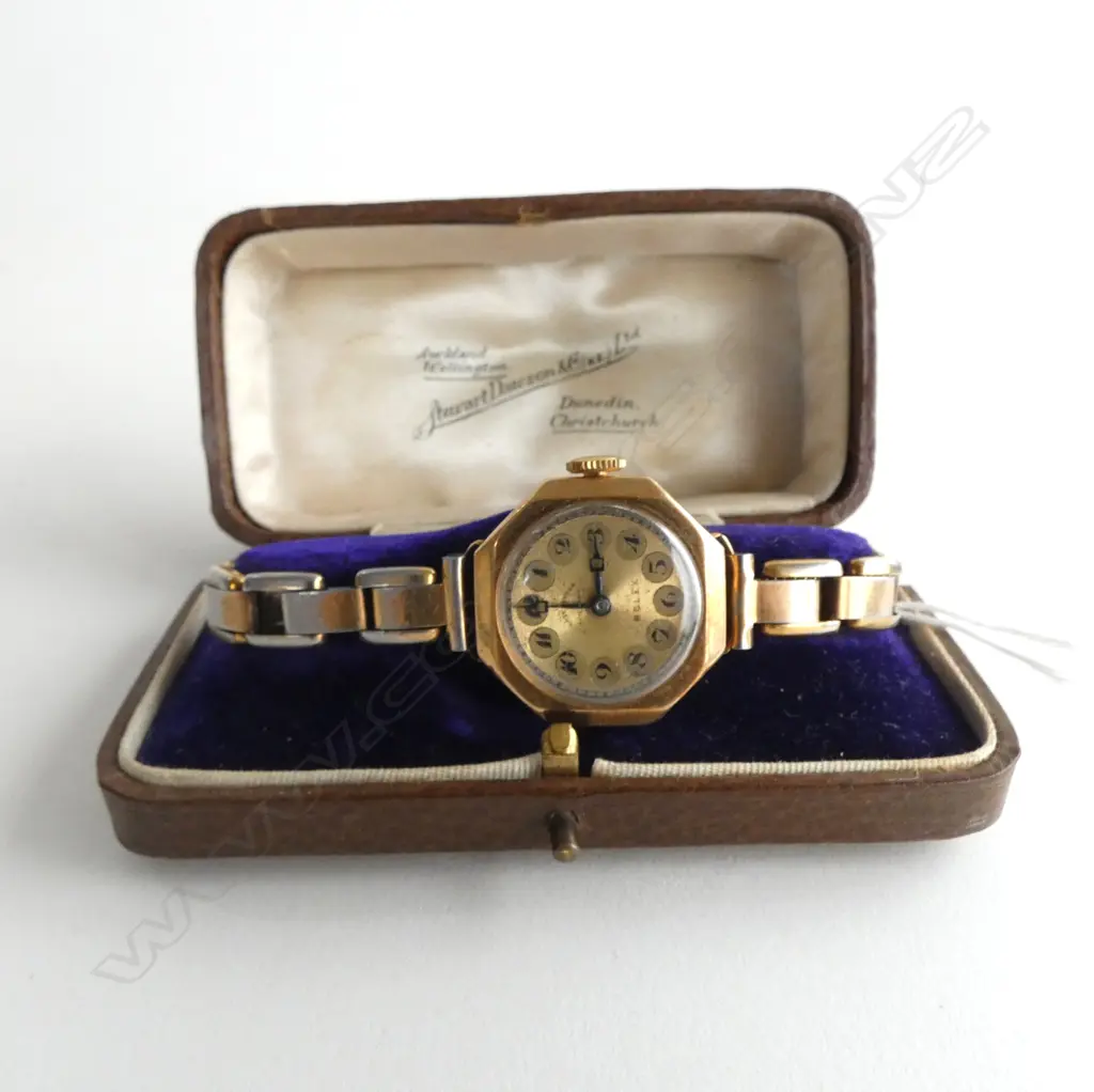 c1920's LADIES 15ct GOLD ROLEX WATCH in box Image 1++