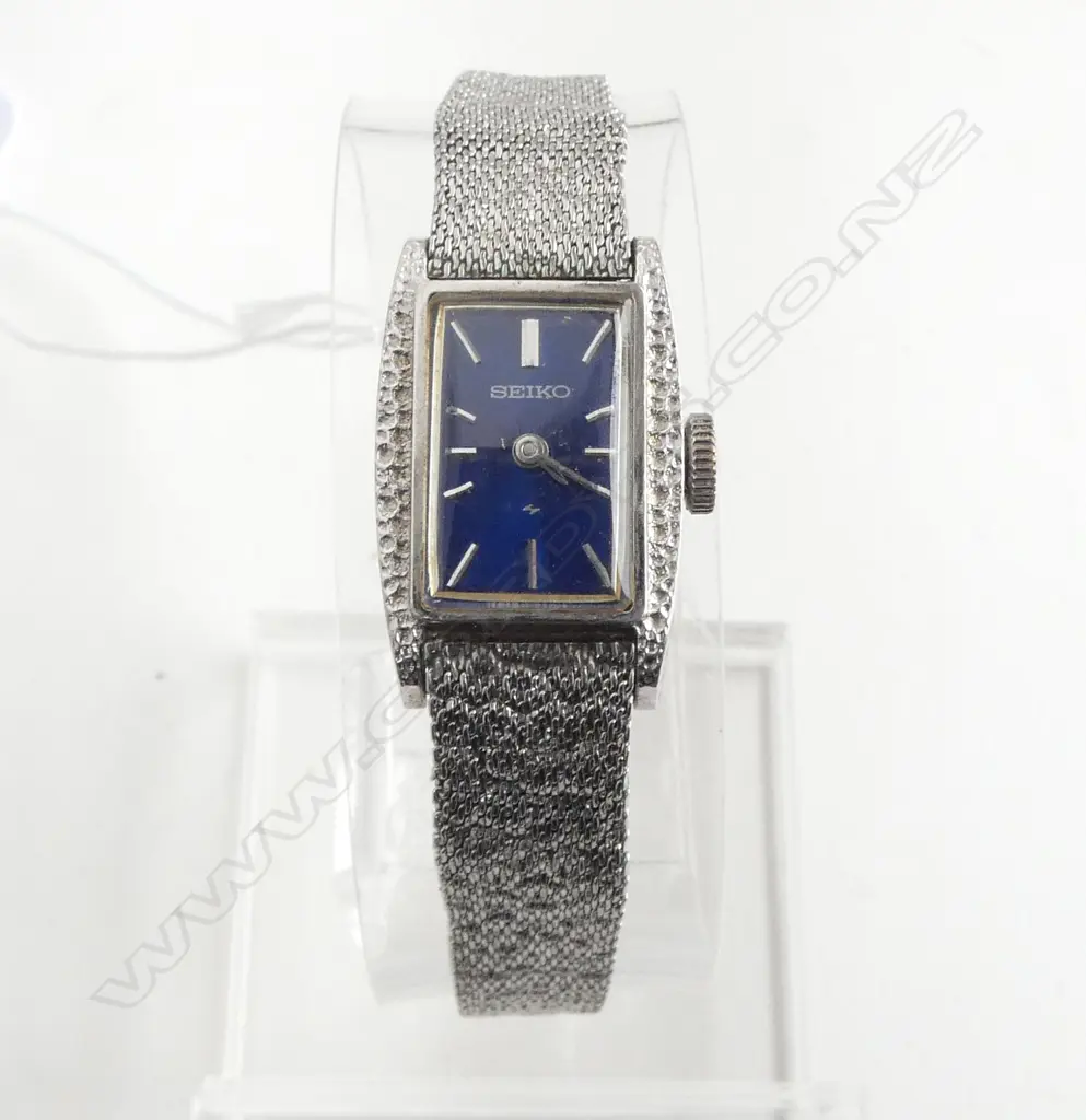STYLISH VINTAGE SEIKO LADIES WRISTWATCH dark blue dial white gold plated & stainless steel apparently working Image 1++