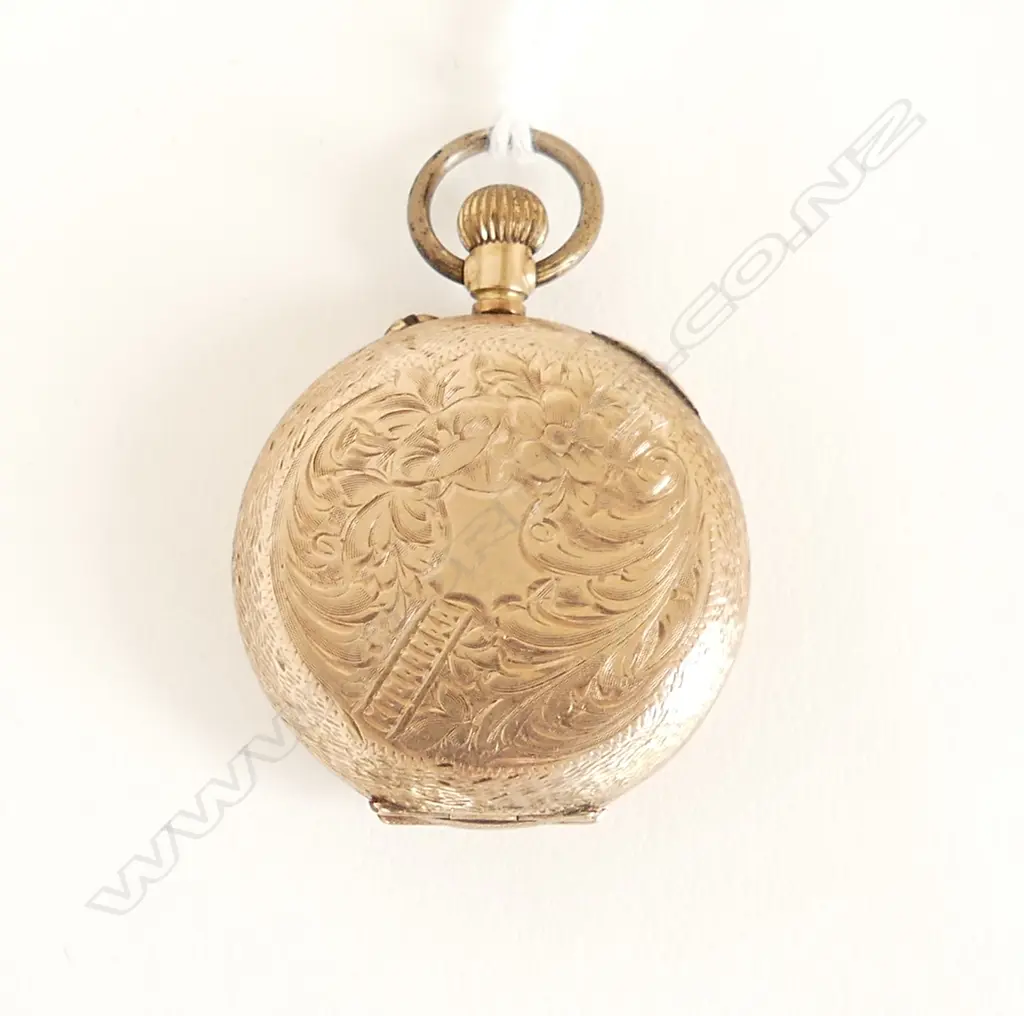 9ct GOLD LADIES OPEN FACE POCKET WATCH Image 1++