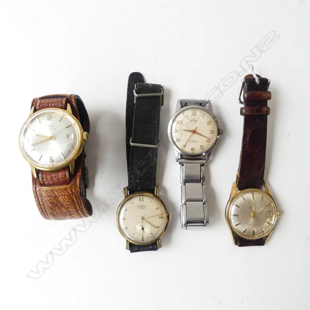 4 VINTAGE GENT'S WRISTWATCHES incls 2 Roamer + Certina + Avia-matic Image 1++
