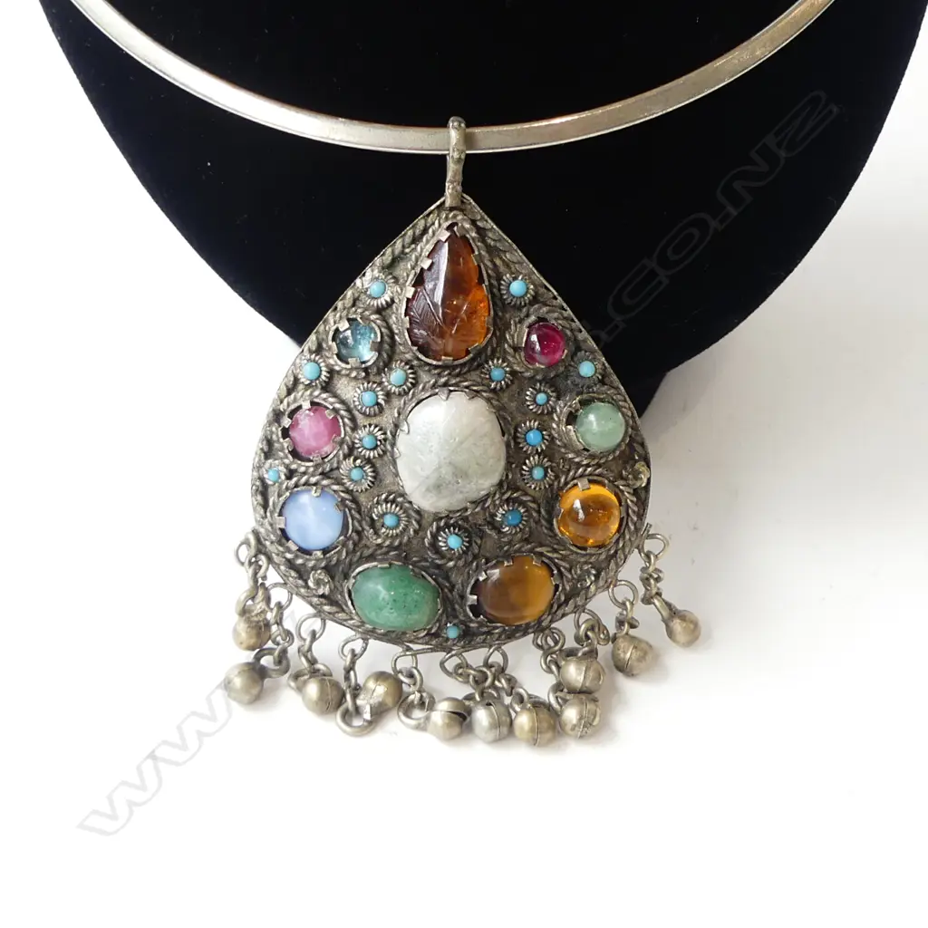 INDONESIAN SILVER NECKLACE w. SEMI-PRECIOUS STONES Image 1++