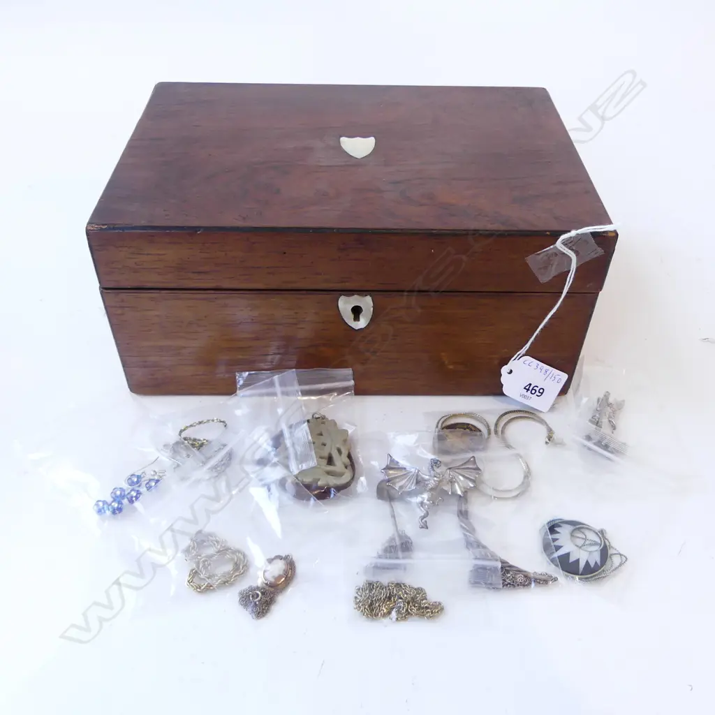 VICT ROSEWOOD TRINKET BOX L250MM & CONTENTS S/SILVER JEWELLERY COSTUME JEWELLERY SMALL GOLD 9ct CAMEO PENDANT 3.1gms ETC Image 1++