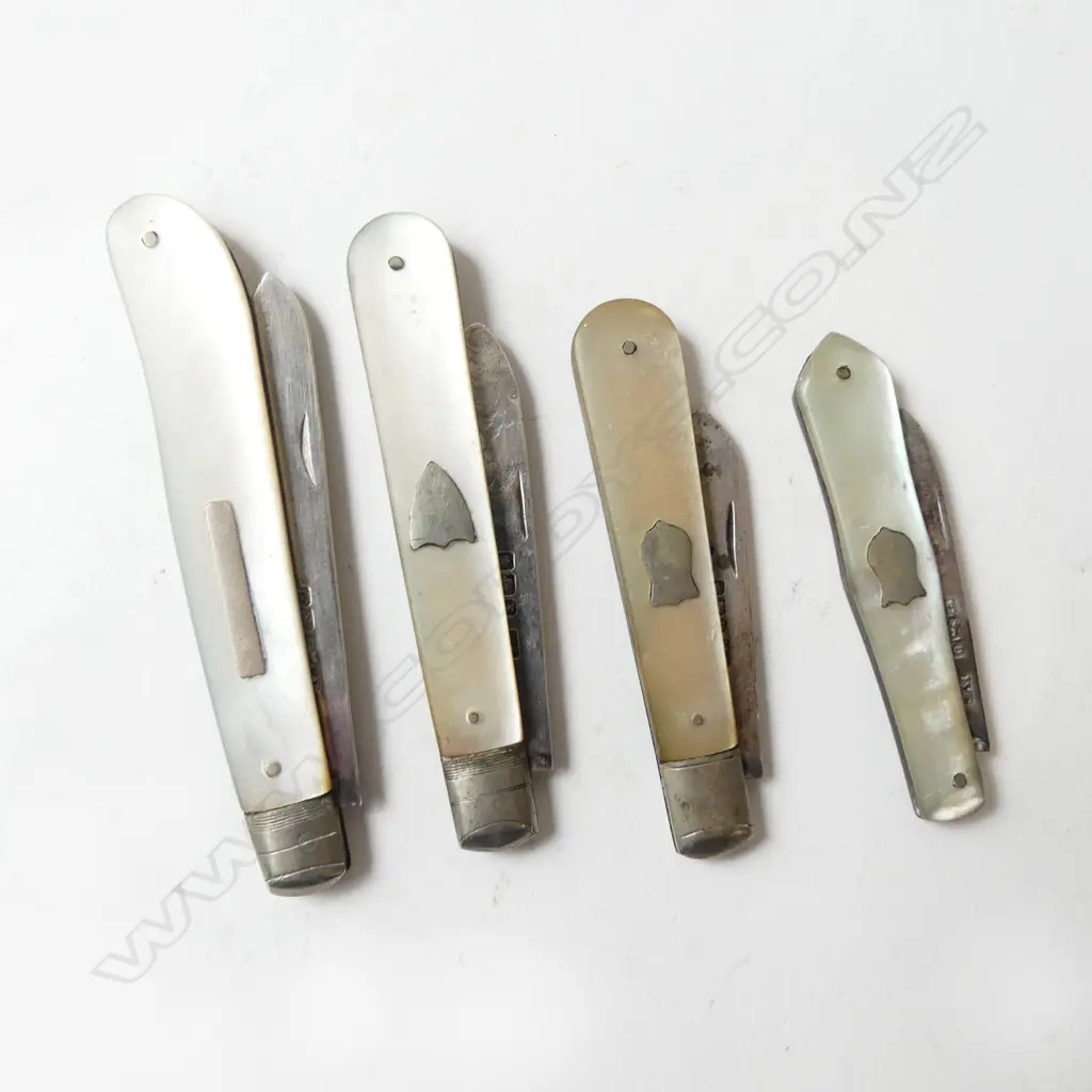 4 MoP POCKET KNIVES w. STG BLADES Image 1++