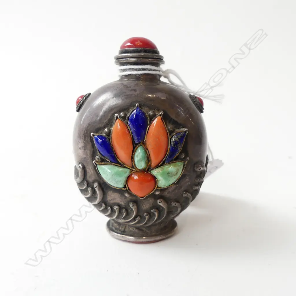 ORIENTAL SILVER SNUFF BOTTLE H.70mm w. DRAGON DESIGN Image 1++