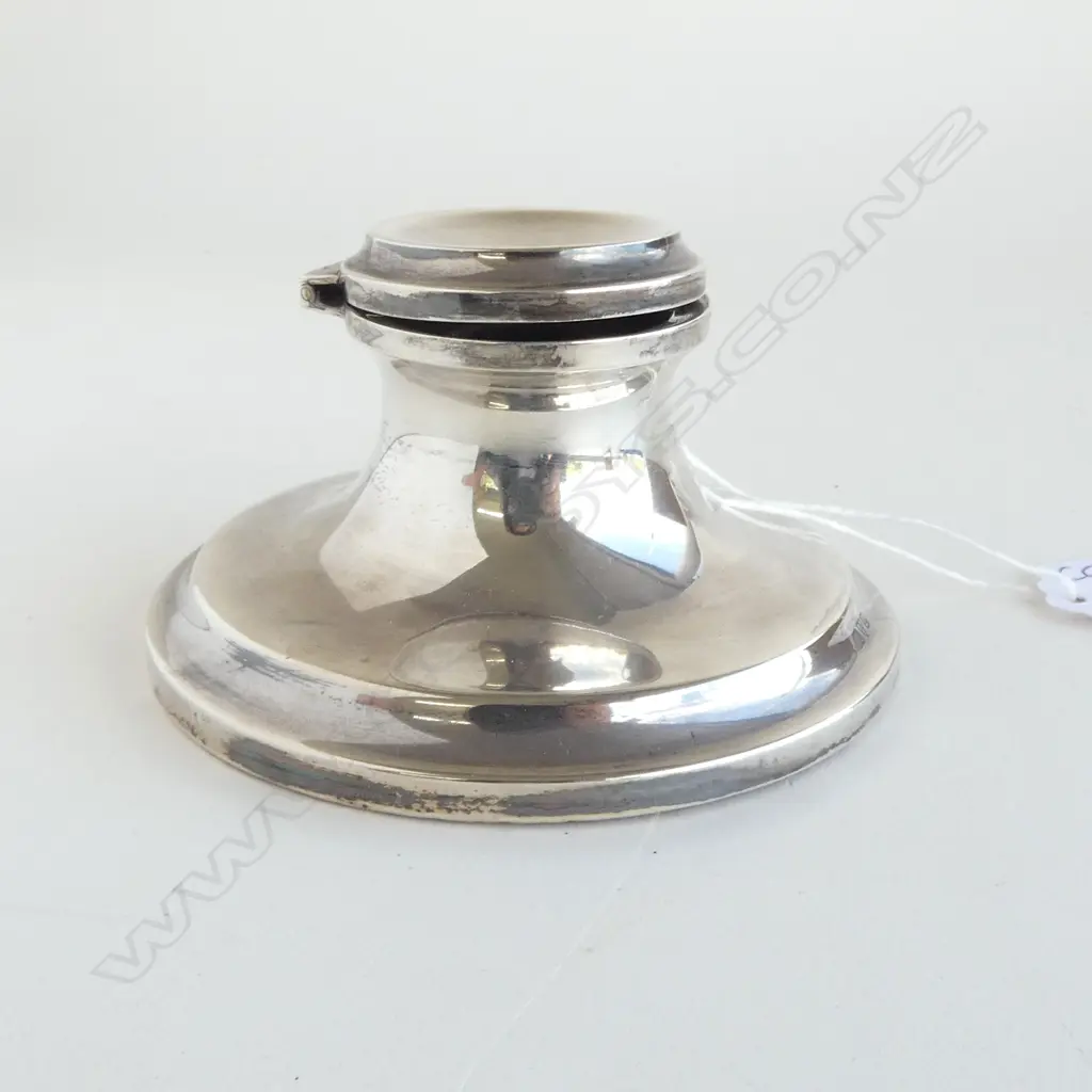 CHESTER 1916 SILVER CAPSTAN INKWELL Image 1++