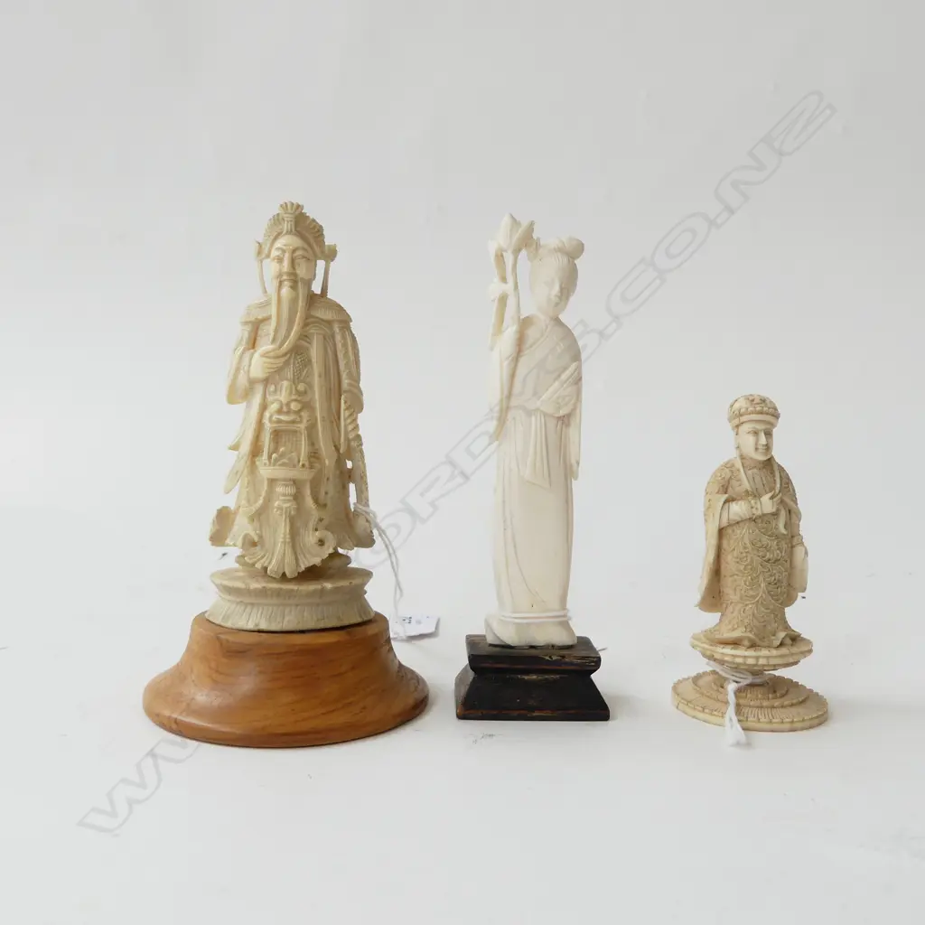 3 SMALL CHINESE IVORY FIGURES  EMPEROR H125MM LADY FIGURE H125MM & CHESS PC  H80MM Image 1++