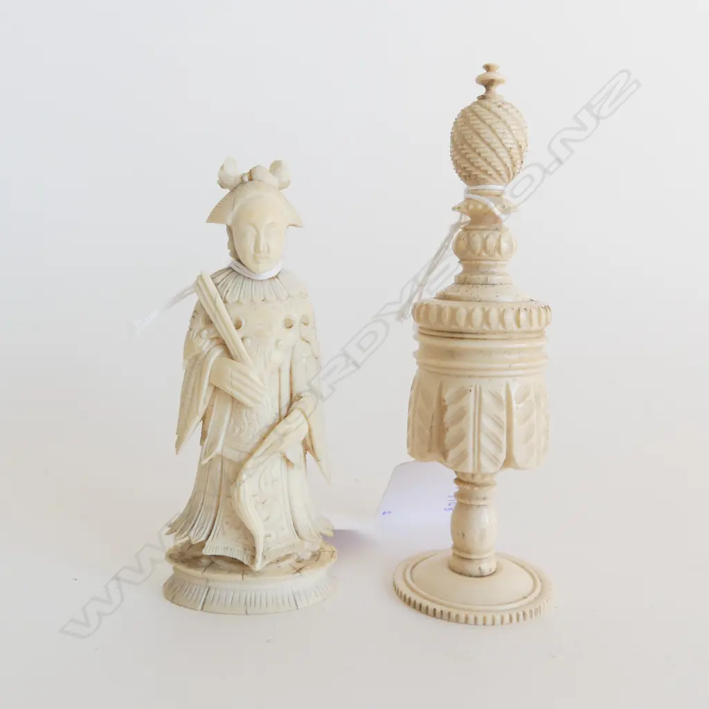 2  ANTIQUE IVORY CHESS PCS  H110MM TALLEST Image 1++