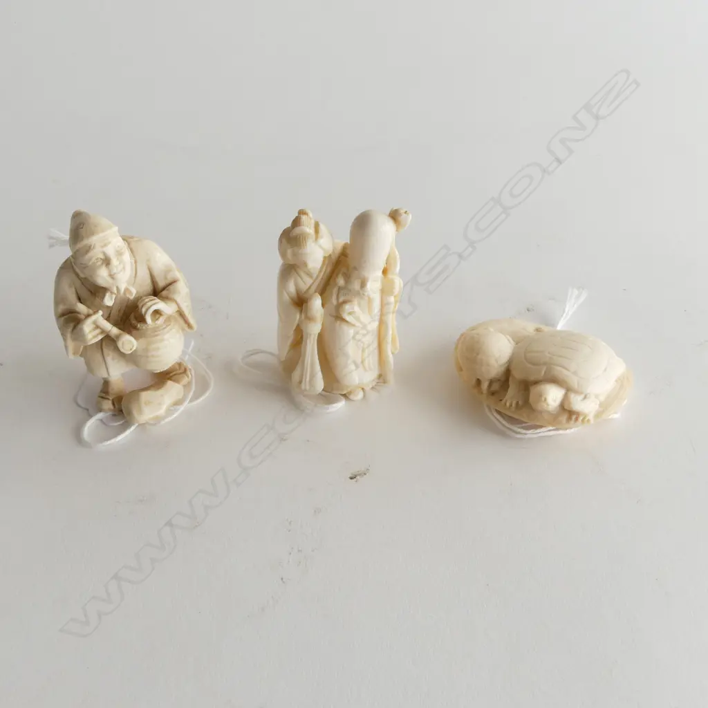 3 IVORY NETSUKE  Image 1++
