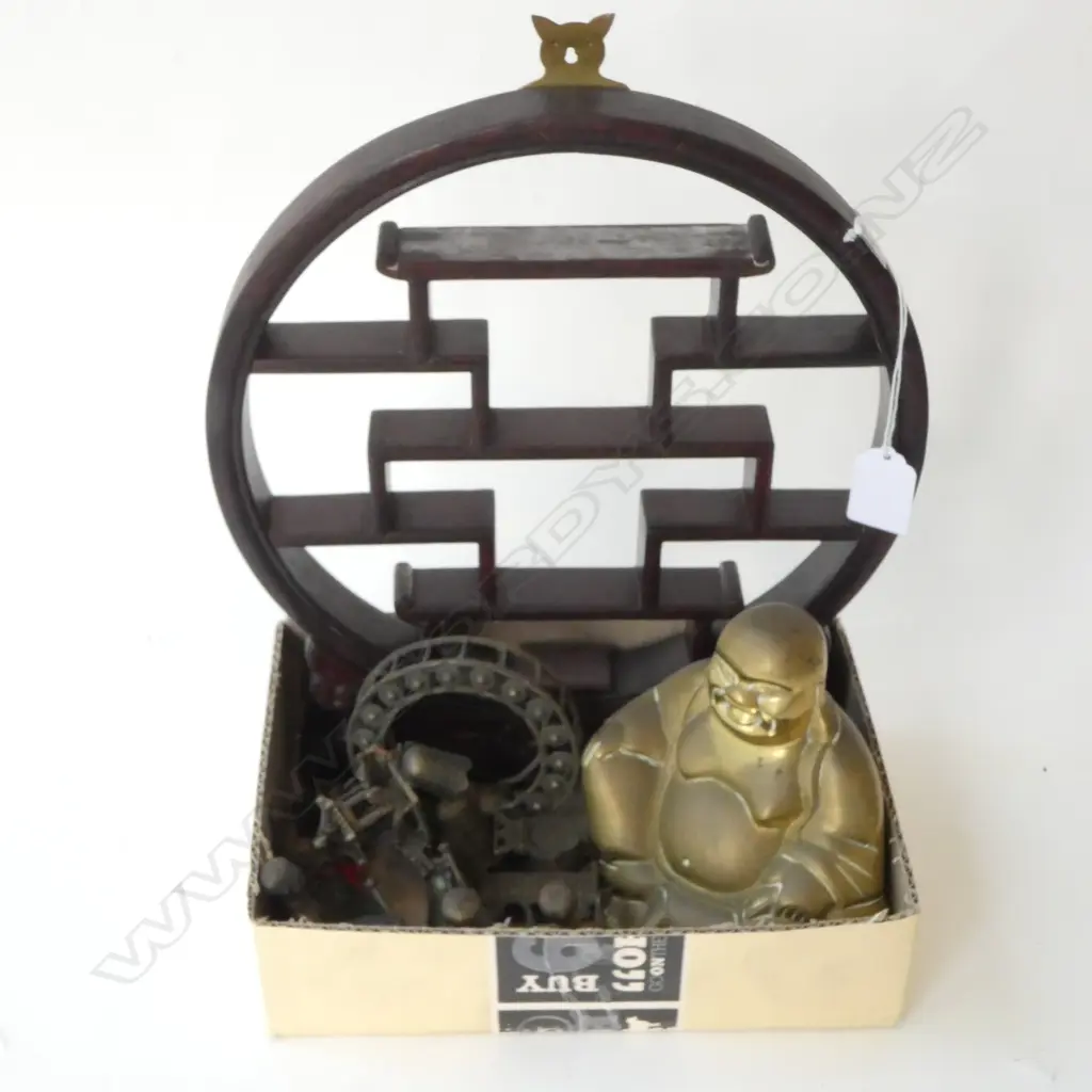 SMALL TRAY BRONZE FIGURES BRASS BUDDHA & WOOD NETSUKE DISPLAY RACK H300MM Image 1++