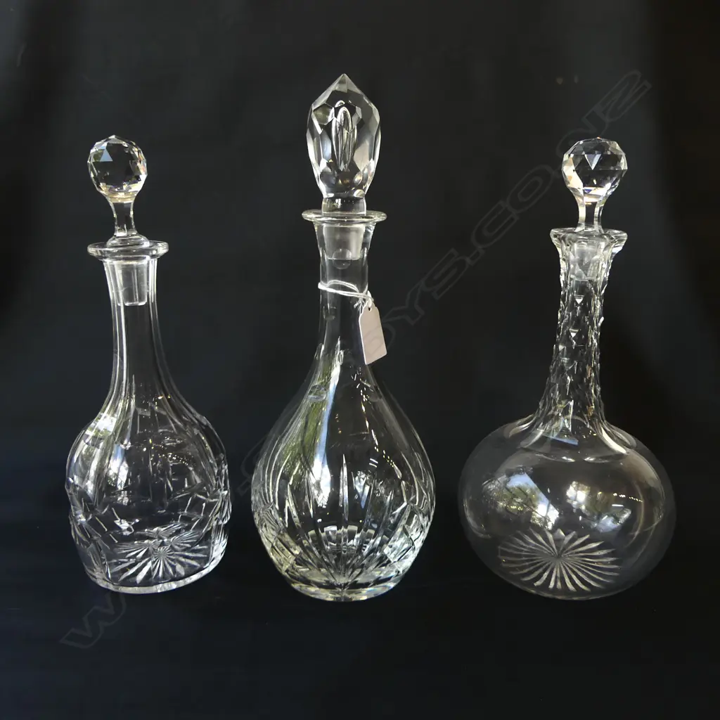 THREE CRYSTAL DECANTERS, H.280MM-310MM Image 1++