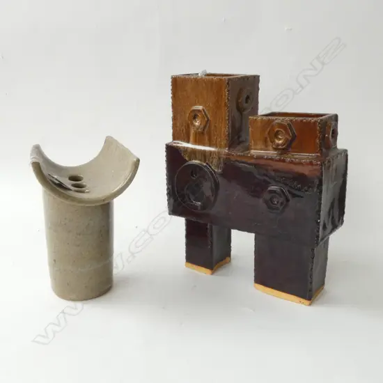2 NZ STUDIO POTTERY VASES H280MM TALLEST