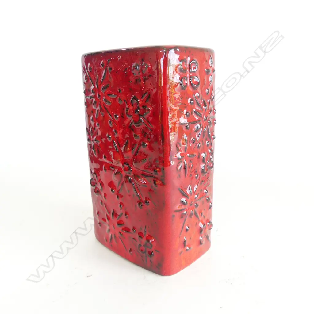 VINTAGE WEST GERMAN RED VASE, H.200mm Image 1++