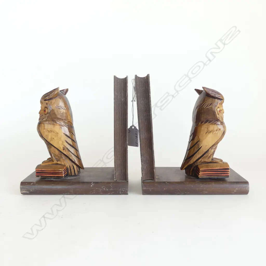 PR CARVED WOODEN OWL BOOKENDS, EUROPEAN Image 1++