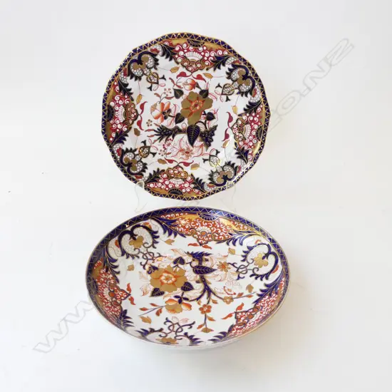 2 HAND PAINTED DRESDEN? IMARI PLATES 220mm dia