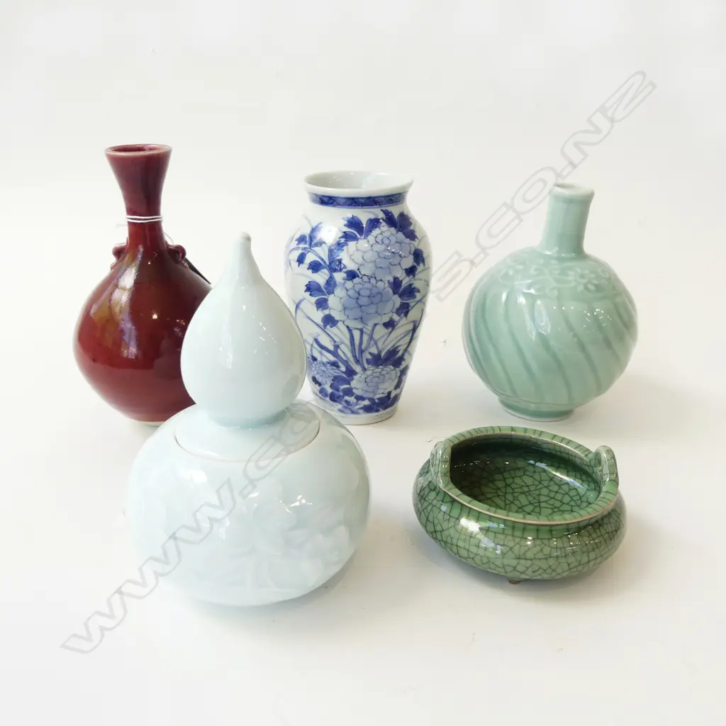 4 ORIENTAL VASES H.180mm + CELADON CRACKLE GLAZE INCENSE BURNER 105mm dia Image 1++
