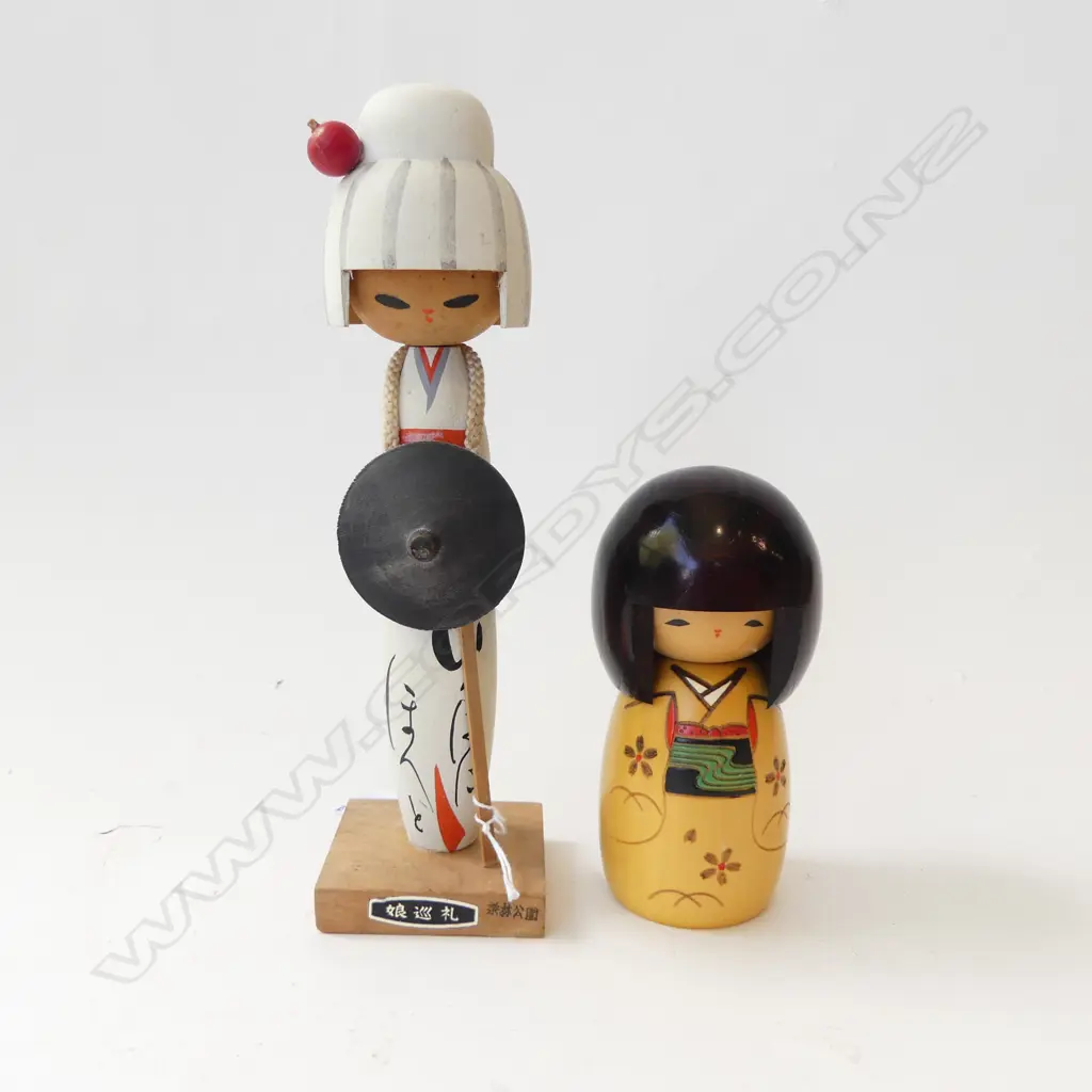 2 JAPANESE KOKESHI DOLLS H.235mm Image 1++