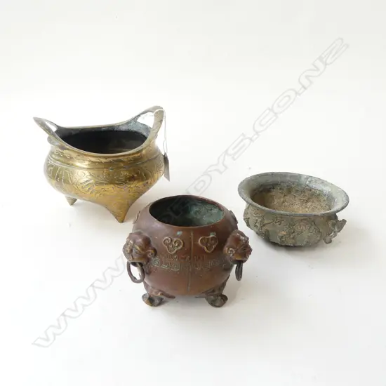 3 ORIENTAL BRONZE INCENSE BURNERS H.120mm