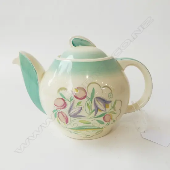 SUSIE COOPER KESTREL TEAPOT H.120mm