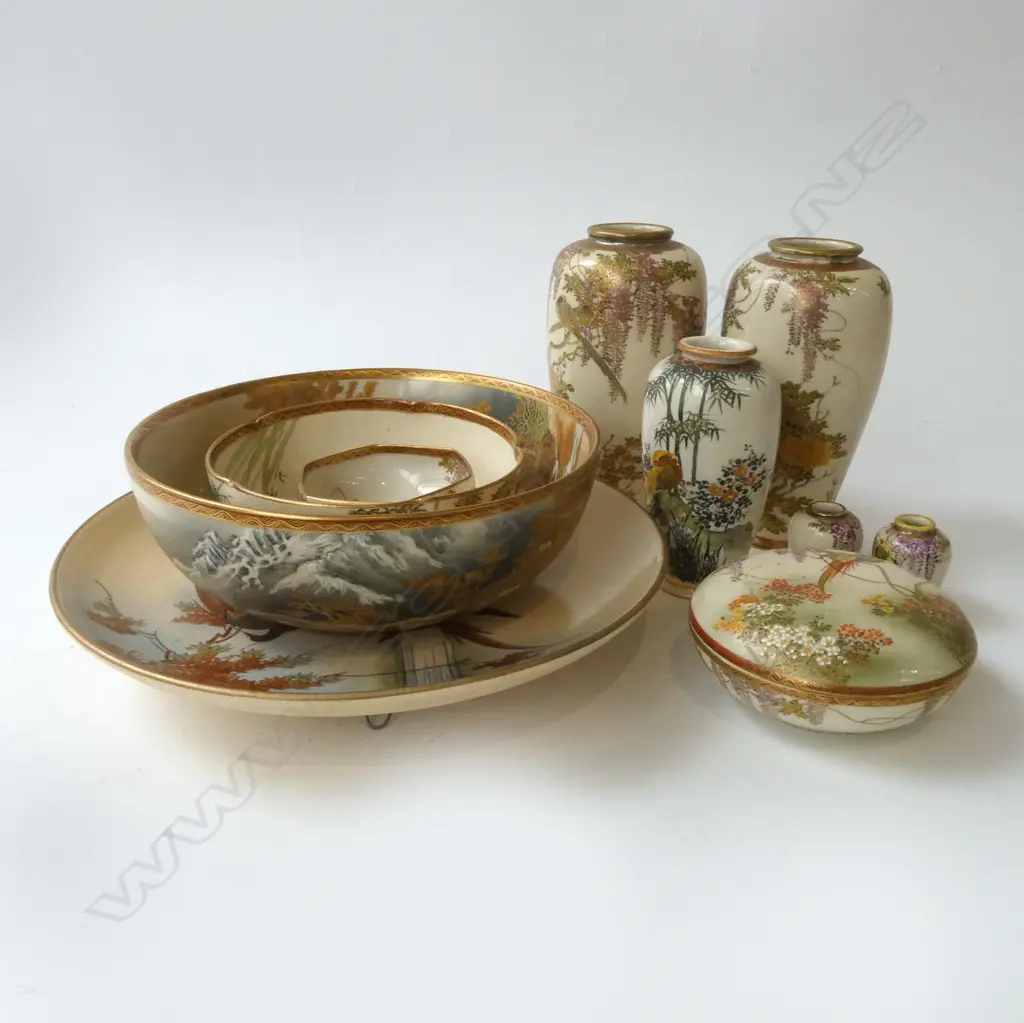 10 PCE SIGNED SATSUMA SET; 5 VASES, PLATE, 250mm dia, 3 BOWLS, LIDDED CONTAINER Image 1++