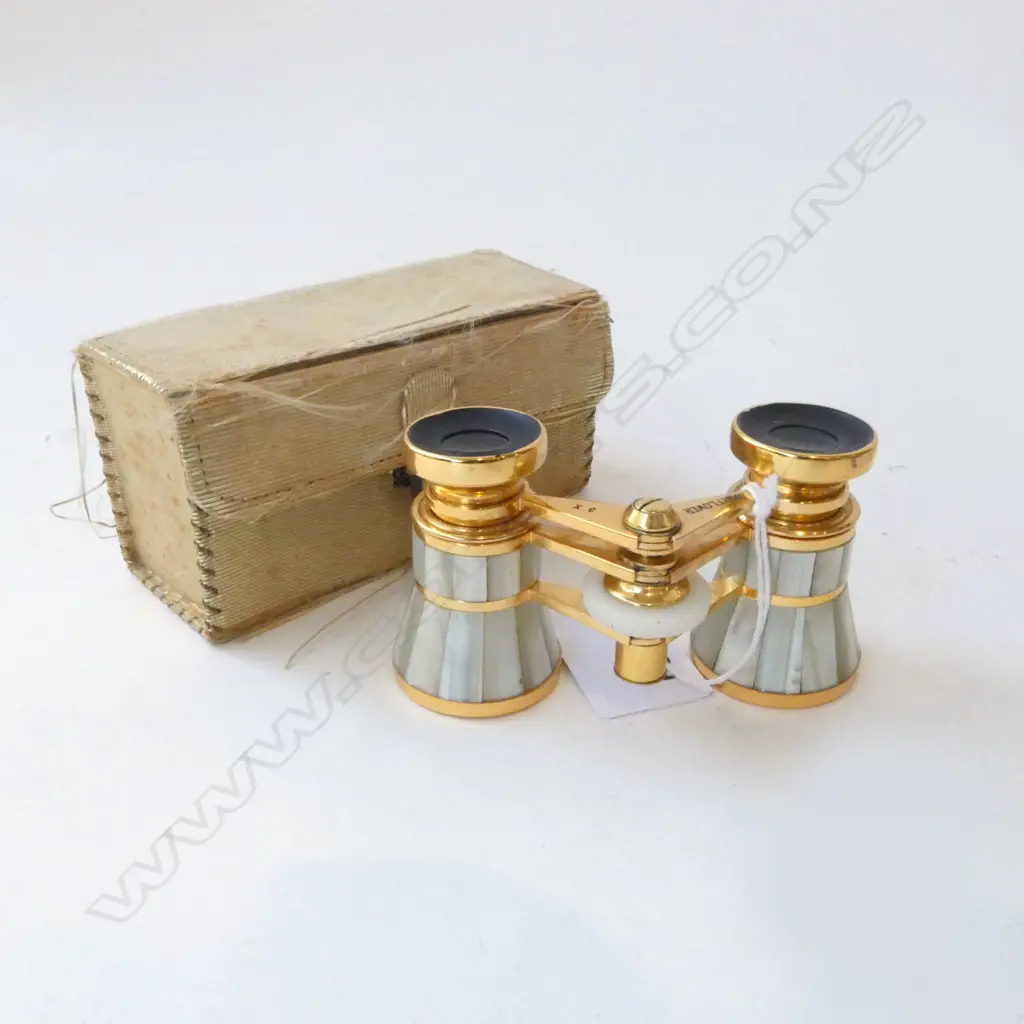 MoP 'MAYFLOWER' OPERA GLASSES, CASED Image 1++