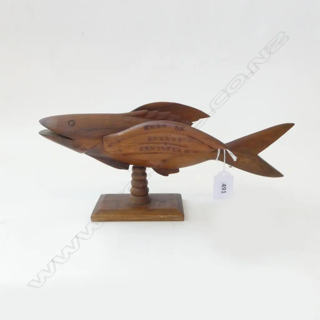 PITCAIN ISLAND CARVED WOOD FLYING FISH BY RADLEY CHRISTIAN L290 Image 1++