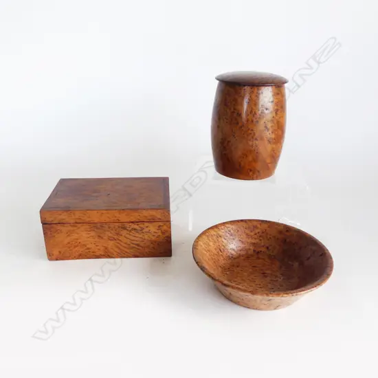 3 PCES TOTARA BURR TREEN; 2 LIDDED CONTAINERS + BOWL 140mm dia