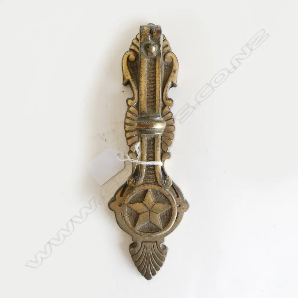 VICT BRASS STAR DOOR KNOCKER L235MM Image 1++