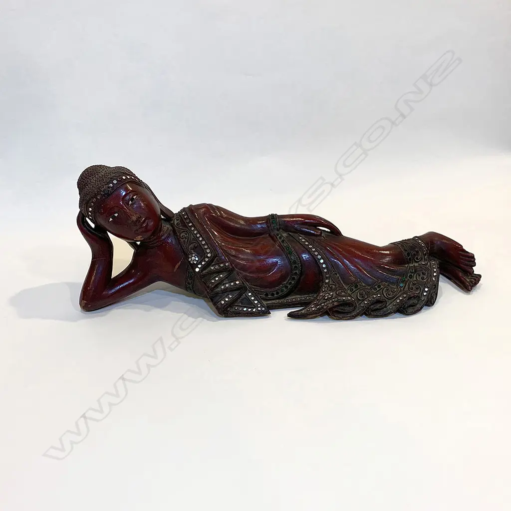 LACQUERED CARVED WOODEN ORIENTAL RECLINING FIGURE L.435mm Image 1++