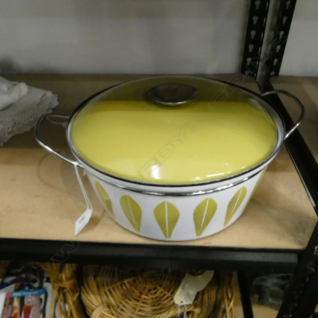 CATHERINE HOLM ENAMELED CASSEROLE, MADE IN NORWAY 270mm dia Image 1++