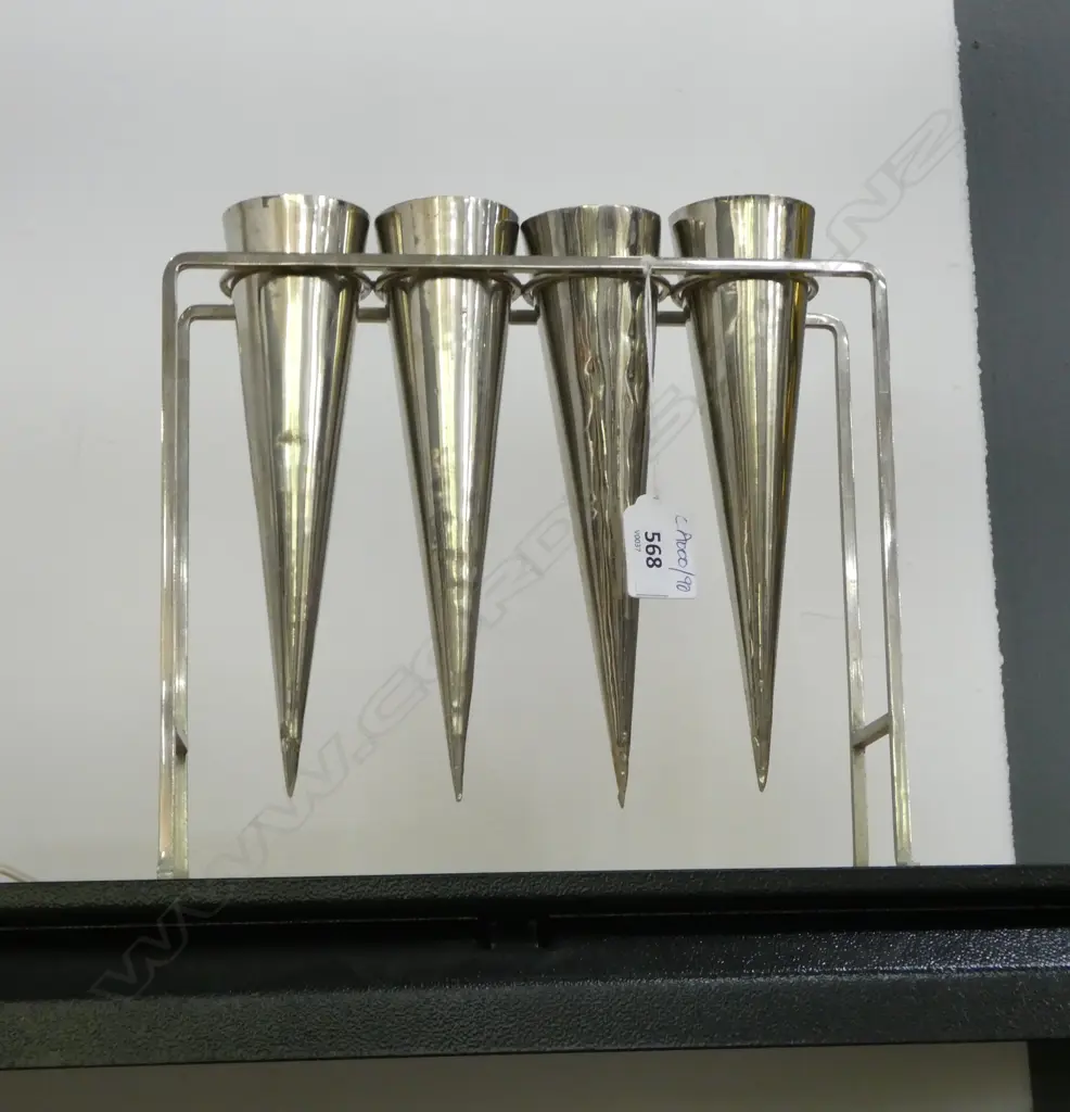 4 METAL VASES IN STAND 240x85x230mm Image 1++