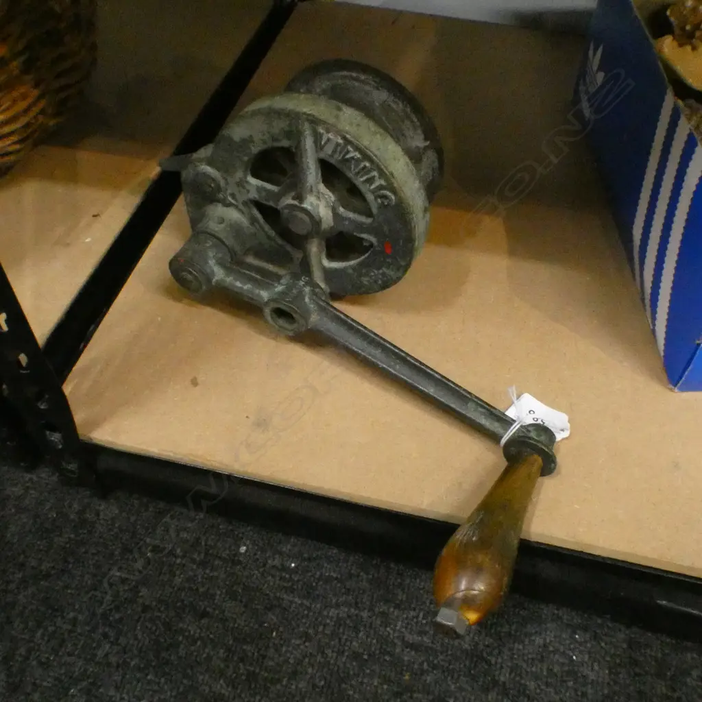 VINTAGE BRONZE 'VIKING' ROPE WINCH Image 1++