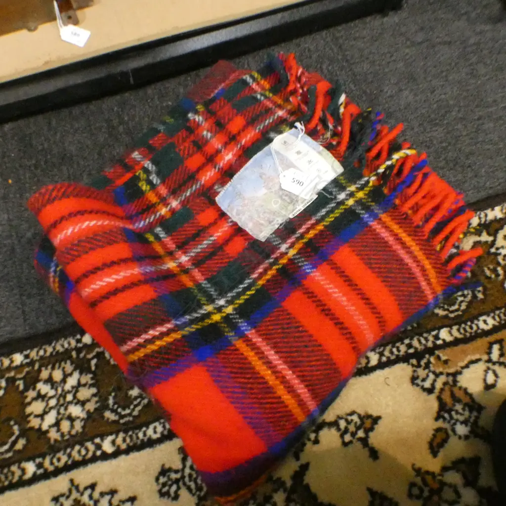 RED WOOL TARTAN RUG 1390 X 130MM Image 1++