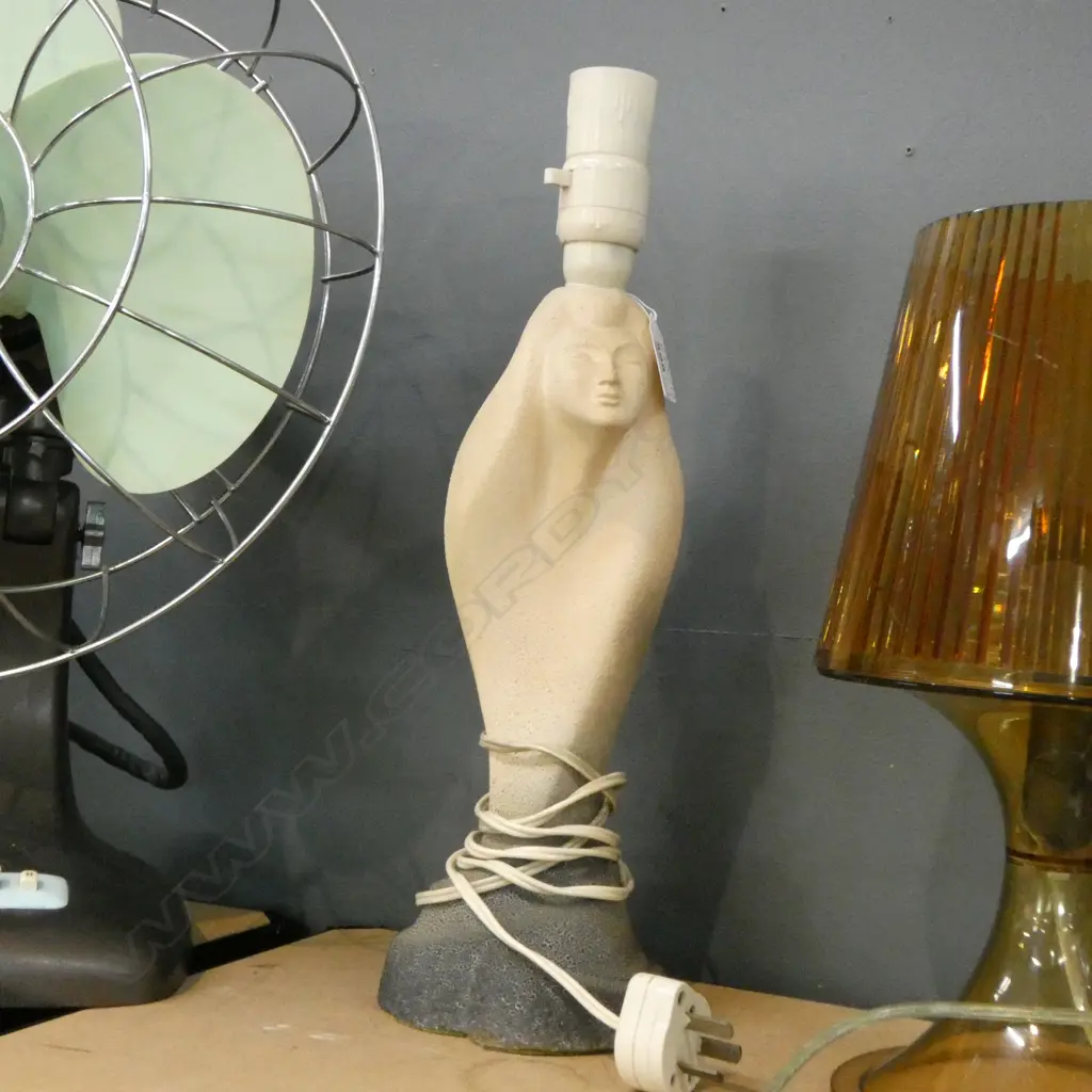 TITIAN STUDIOS ABSTRACT FIGURINE TABLE LAMP BASE H.385mm Image 1++