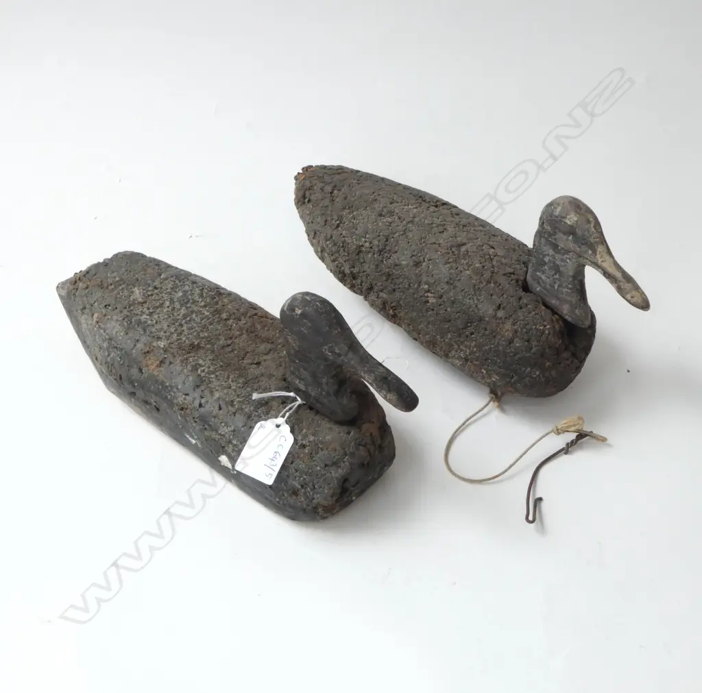 2 BLACK PAINTED CORK DUCK DECOYS L.270mm Image 1++