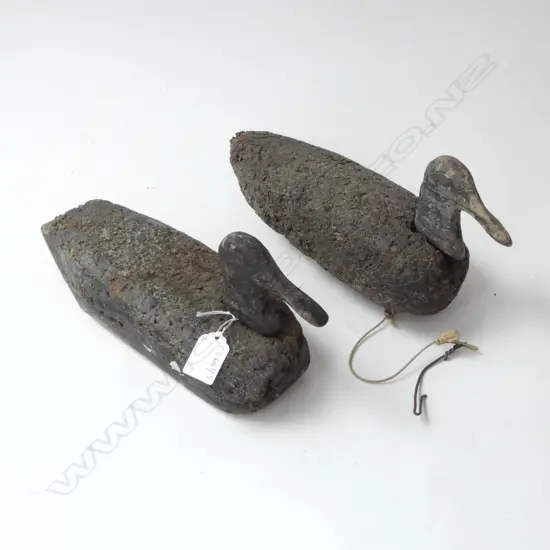 2 BLACK PAINTED CORK DUCK DECOYS L.270mm