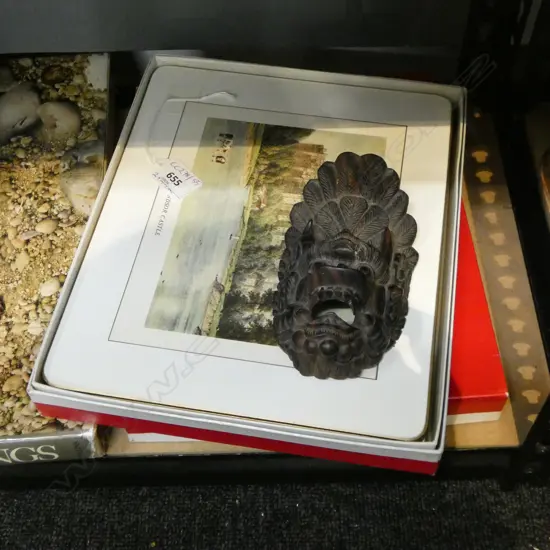 2 BOXES 6 'SHERATON' TABLE MATS, CASTLE VIEWS + INDONESIAN CARVED WOODEN MASK H.130mm