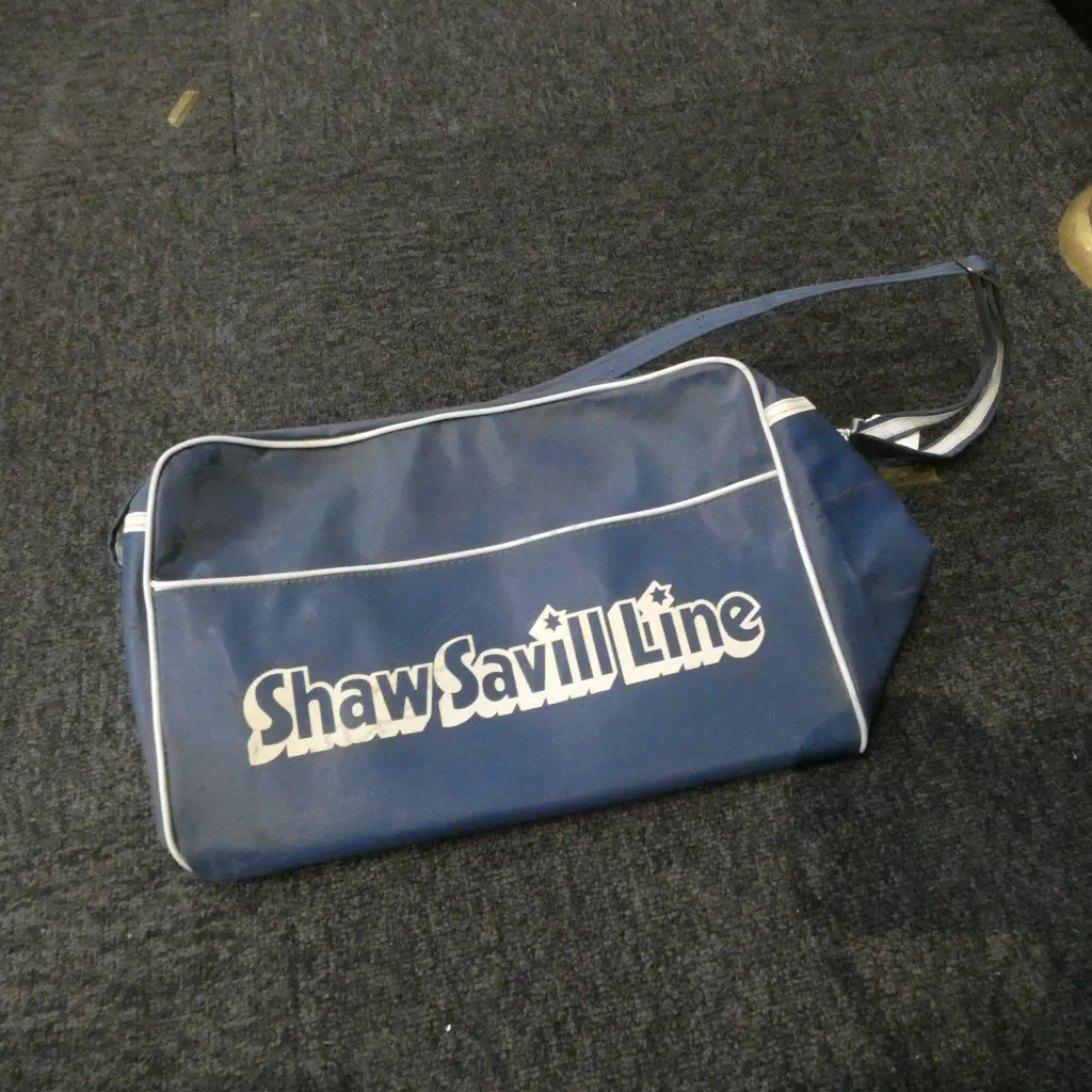 VINTAGE SHAW SAVILL LINE TRAVEL BAG Image 1++