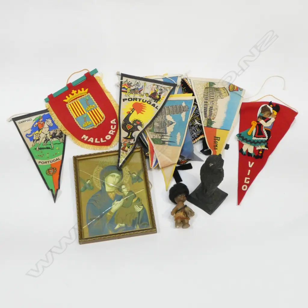 OWL SCULPTURE. PENNANT FLAGS. MAORI DOLL. PRINT Image 1++