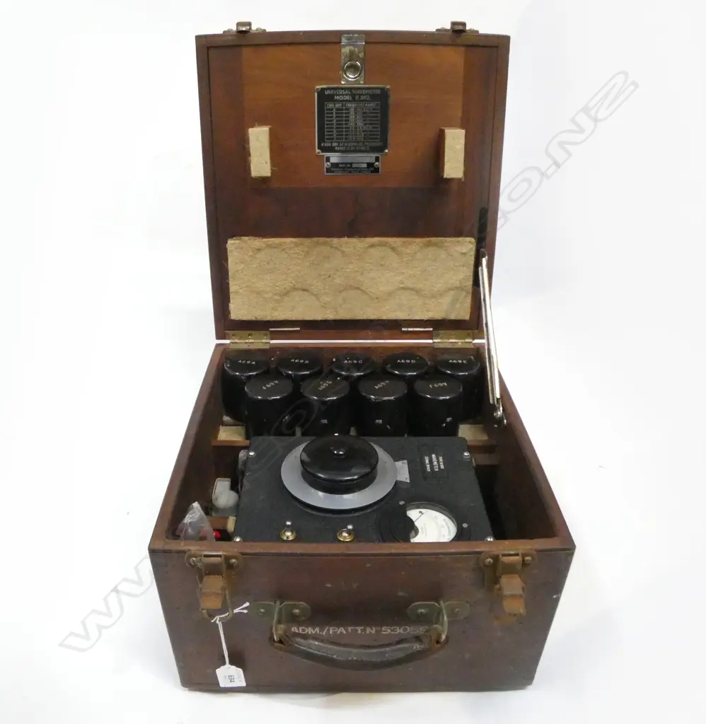 CASED VINTAGE PATENTED WAVE METER MODEL R502 H360 L340MM Image 1++