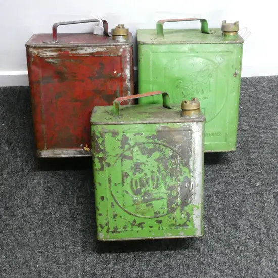3 PETROL CANS H.320mm