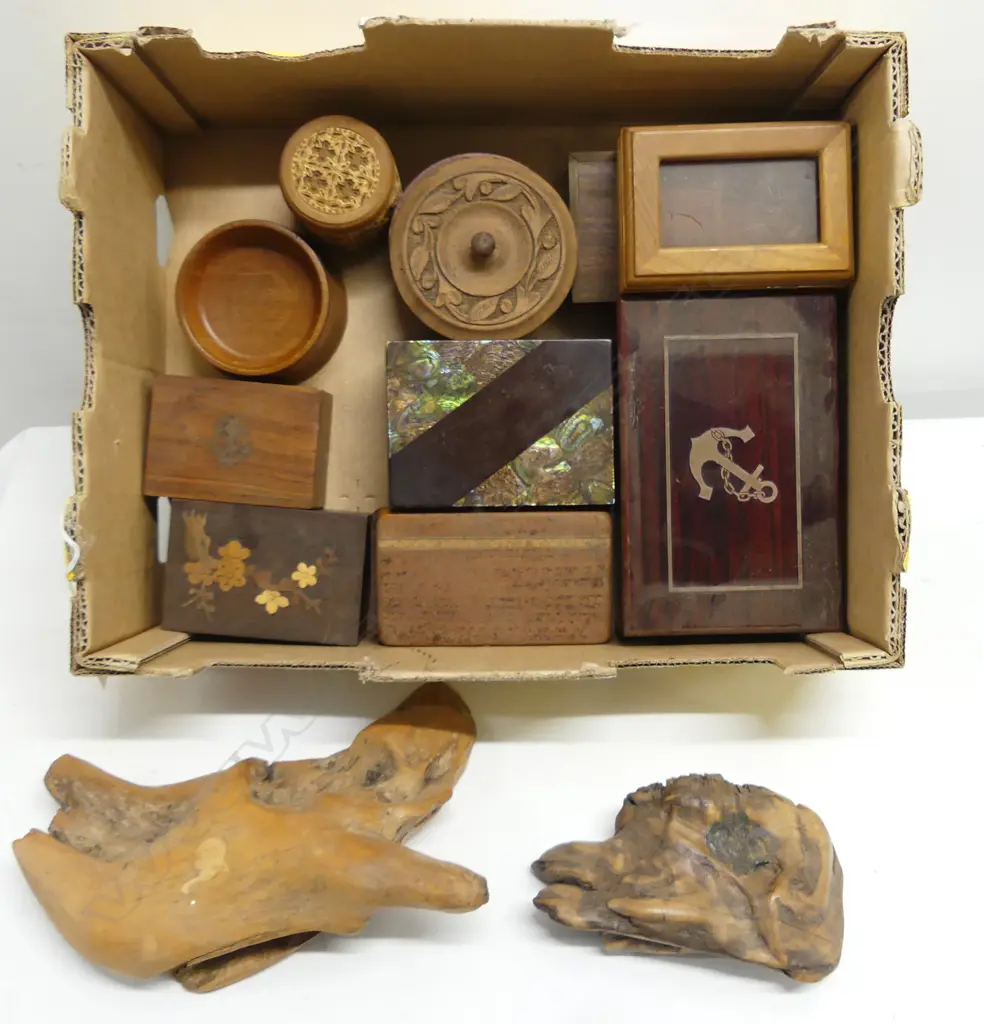 COLLECTION OF 12  TRINKET BOXES Image 1++