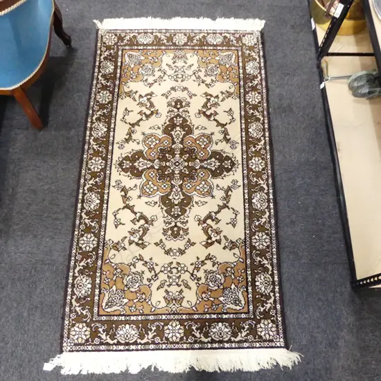 BROWN MACHINED RUG 1680x930mm