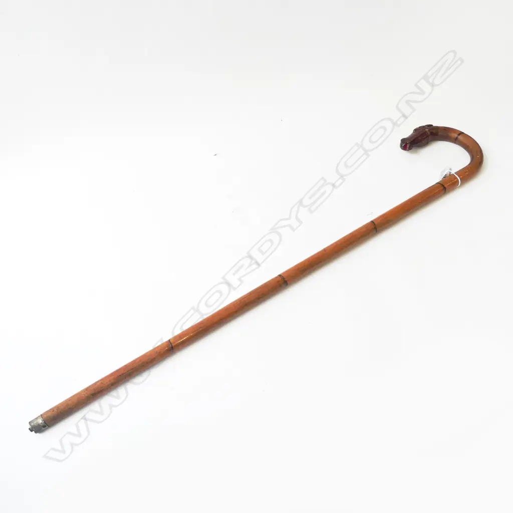 VINTAGE WALKING STICK w. CARVED HORSE HEAD HANDLE Image 1++