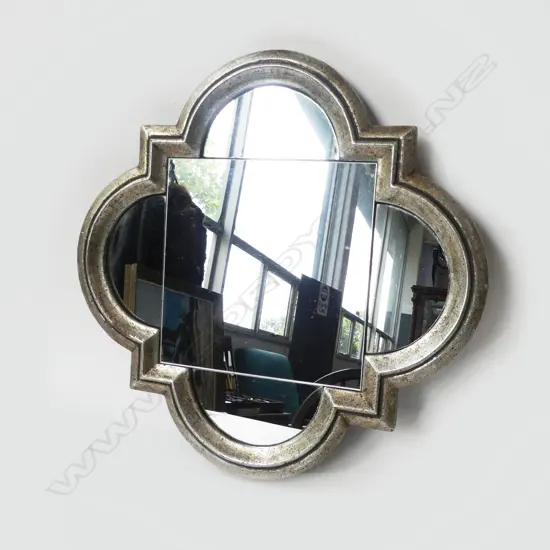 DECORATIVE QUATREFOIL WALL MIRROR, L.485MM