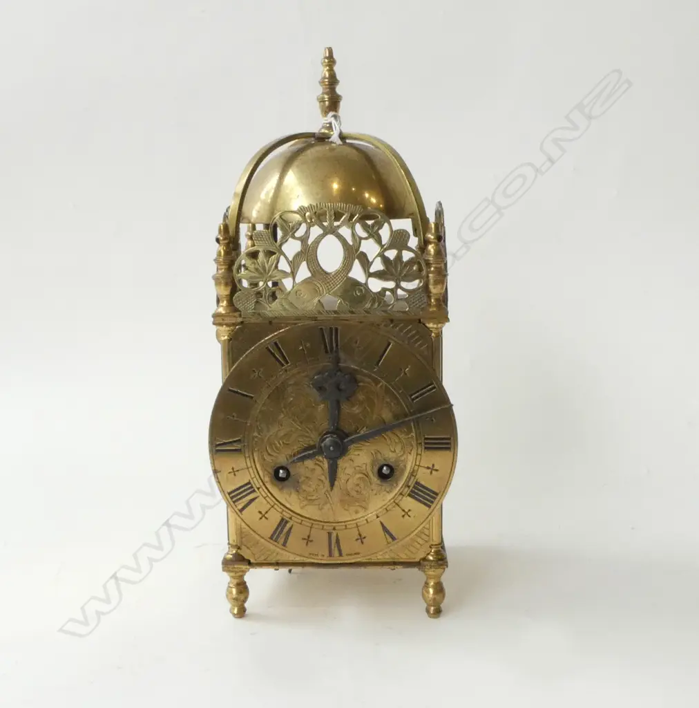 ANTIQUE STYLE BRASS LANTERN CLOCK w. KEY H.320mm Image 1++